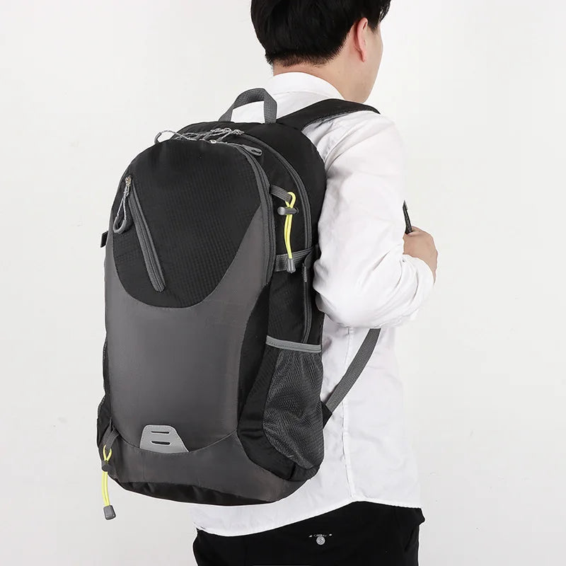 Classic 40L Outdoor Travel Backpack